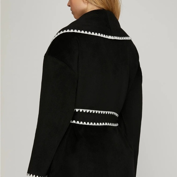 She + Sky Black and White Trimmed Robe - Picture 2 of 6